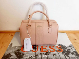 Guess foto 3