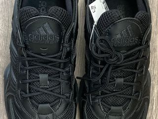 Кроссовки Adidas. Размер 41. foto 2