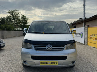 Volkswagen Caravelle foto 2