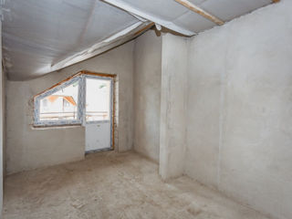 Se Vinde Duplex. str.Calea Iesilor. 180m2. foto 8