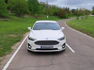 Ford Fusion foto 2