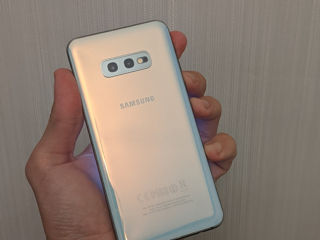 Samsung s10e