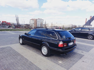 BMW 5 Series foto 1