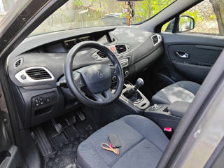 Renault Grand Scenic foto 3