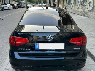 Volkswagen Jetta foto 8