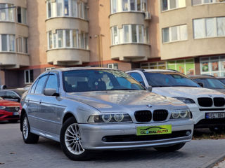 BMW 5 Series foto 3