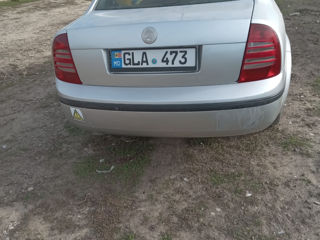 Skoda Superb foto 2