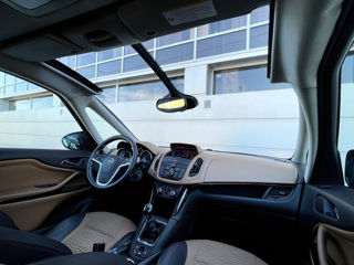 Opel Zafira foto 9