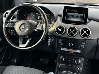 Mercedes B-Class foto 12