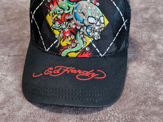 Ed Hardy кепка и зимние шапки разные foto 2