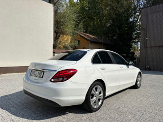 Mercedes C-Class foto 6