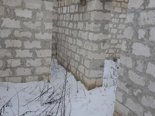 se vinde construcție nefinisată 18  km destanță de la Chişinău , pe traseul Orhei  Chişinău foto 8