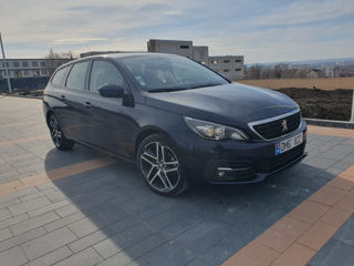 Peugeot 308 foto 1