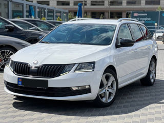 Skoda Octavia foto 1