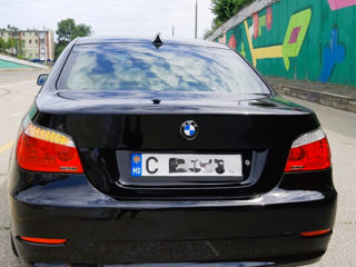 BMW 5 Series foto 7