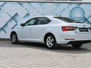 Skoda Superb foto 5