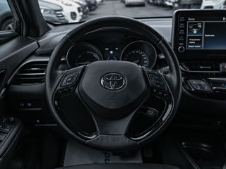 Toyota C-HR foto 11