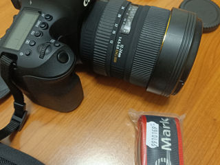 Kit Canon 6D mark II împreună cu accesorii
