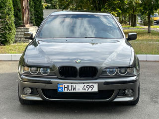 BMW 5 Series foto 2