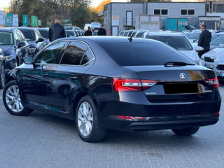 Skoda Superb foto 5