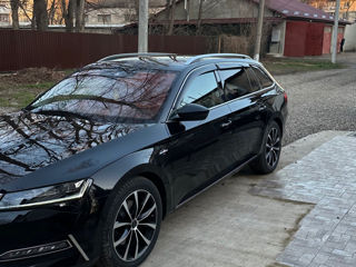 Skoda Superb foto 2