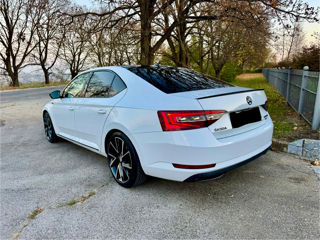 Skoda Superb foto 3