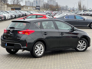 Toyota Auris foto 4