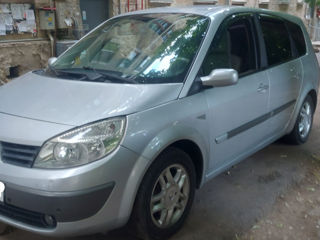 Renault Grand Scenic foto 1