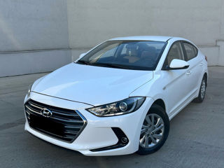 Hyundai Elantra foto 5