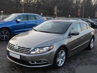 Volkswagen Passat CC foto 1