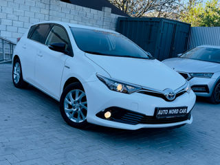 Toyota Auris foto 2