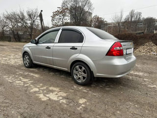 Chevrolet Aveo foto 8