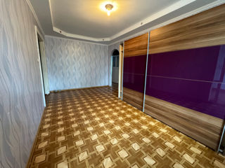 Apartament cu 3 camere, 60 m², Gara de nord, Bălți foto 2