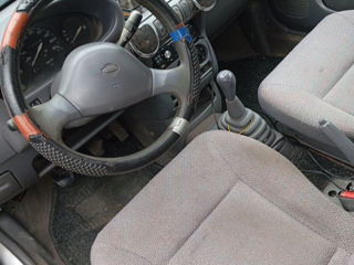 Nissan Micra foto 4