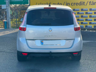 Renault Grand Scenic foto 6