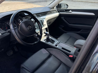 Volkswagen Passat foto 3