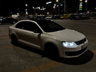 Volkswagen Jetta foto 2