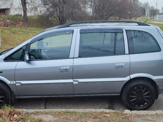 Opel Zafira foto 10