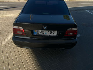 BMW 5 Series foto 3