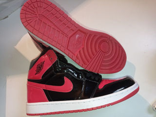 Nike Air Jordan 1 Retro High Patent Red/Black Unisex foto 5