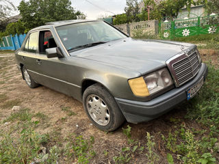 Mercedes Series (W124)