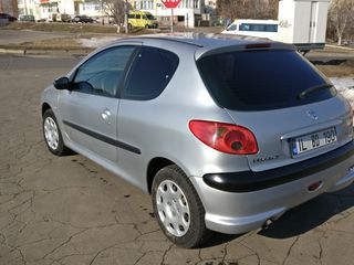 Peugeot 206 foto 1