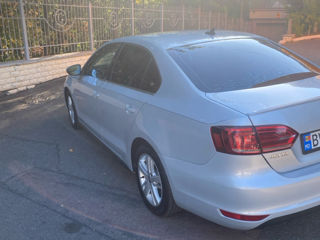 Volkswagen Jetta foto 4