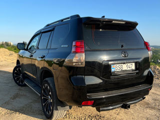 Toyota Land Cruiser Prado фото 1