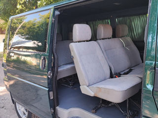 Volkswagen Caravelle foto 8