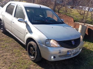 Dacia Logan foto 2