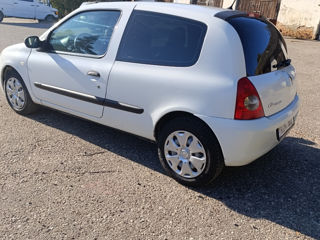 Renault Clio foto 6