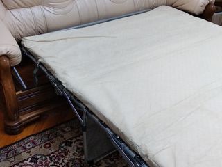 Canapea din lemn cu piele naturală italiană(se desface pentru dormit) + fotoliu de la ergolemn foto 3
