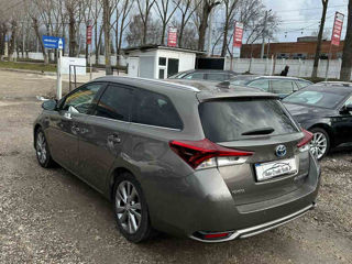 Toyota Auris foto 3