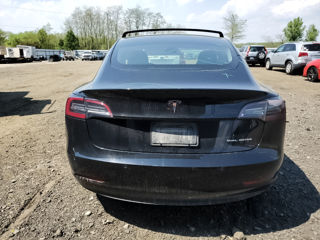 Tesla Model 3 foto 6